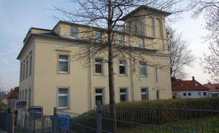 Das Bild zeigt das Gebäude der Bergstraße 69 in dem das Dezernat 4 seinen Sitz hat.