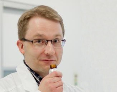 Dr. Antti Knaapila