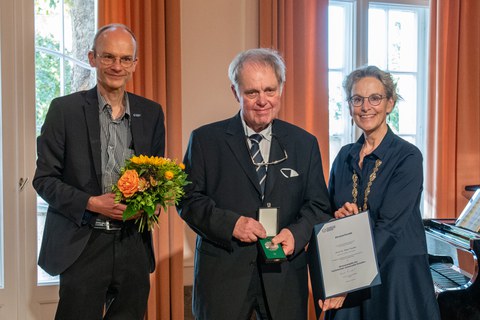 Prof Peter Paufler