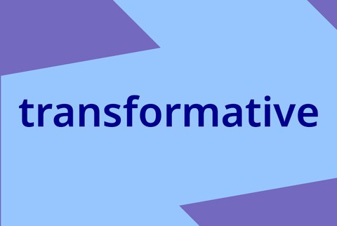 blauer Schriftzug "transformative" vor hellblauem Hintergrund