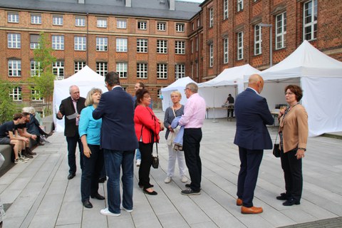 Sommerfest Gespräch
