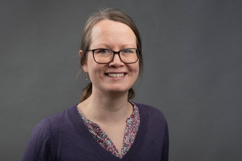 A portrait photo of student counselor Franziska Klinkewitz is shown.