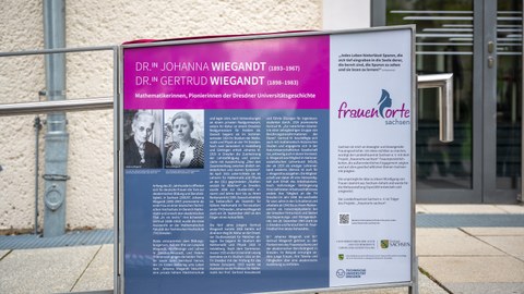 Information board marking the first Place of Women's History at TU Dresden