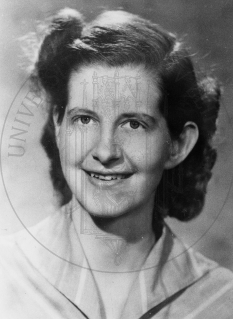 Portraitbild einer Frau in schwarz-weiß