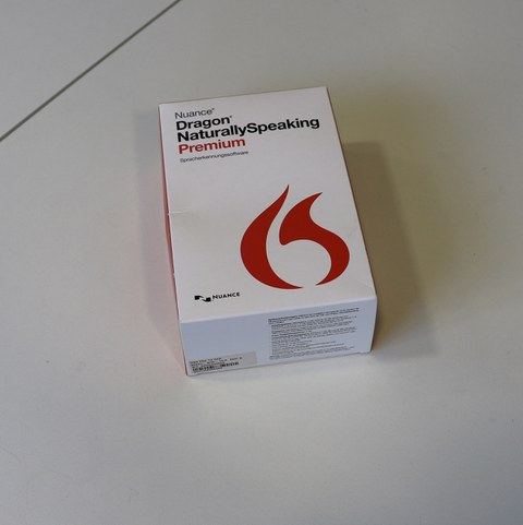 Foto von der Verpackung der Software Dragon Natural Speaking Premium - Spracherkennungssoftware