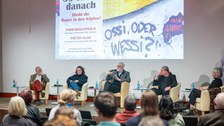 Foto einer Podiumsveranstaltung
