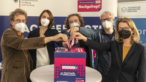 Gesprächsteilnehmerinnen bei der Eröffnung des Stores in Weißwasser