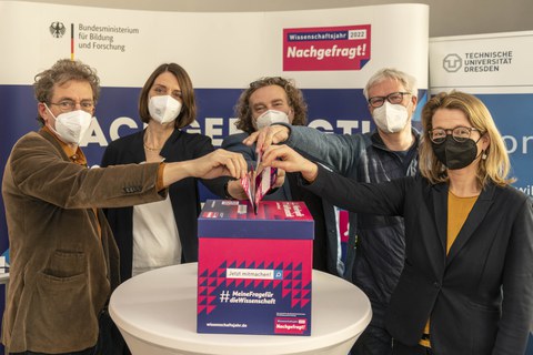 Gesprächsteilnehmerinnen bei der Eröffnung des Stores in Weißwasser