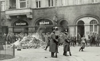 Bucherverbrennung Im Marz 1933 In Dresden Universitatsarchiv Tu Dresden