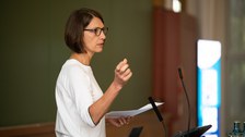 Foto von Prof. Dr. Roswitha Böhm während ihres Grußwortes auf der Euro-Par 2025