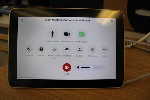 T8 Panel Steuerung Zoom Rooms