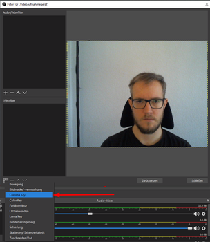 Effektfilter -> Chromakey