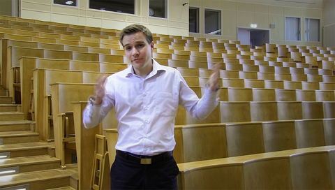 Dr. Jens Müller beim Präsentieren