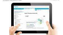 Online-Inputs im Videoformat, Tablet mit geöffneten OPAL-Kurses