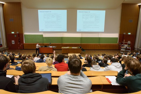 Vorlesungsaal in der Vorlesung mit PPP 