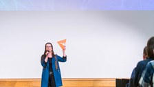Charlotte Rathjen präsentiert ihren Pitch