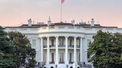 Frontalansicht des Weißen Hauses in Washington D.C.