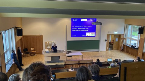 Begrüßungsworte durch Professorin Andrea Hoffkamp