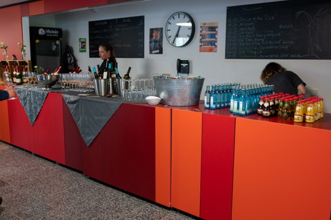 Aufbau eines Getränkebuffets
