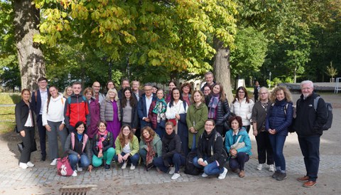 Gruppenbild mit ca. 30 Personen