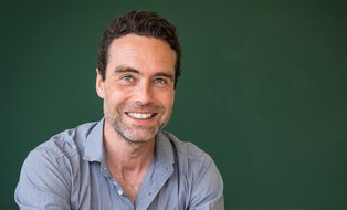 Portraitbild von Steffen Schreiber