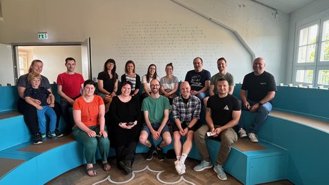 Gruppenbild mit ca. 20 Personen