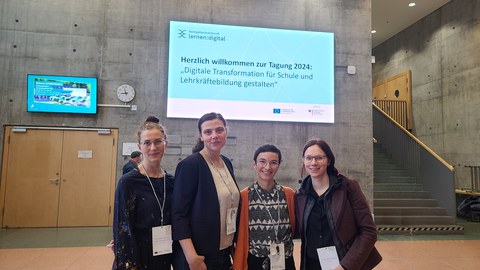 Gruppenbild mit vier Frauen 