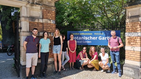 v.l.n.r: Malte Krone (BQL.Digital), Susan Böttcher, Lisa Roch, Dr. Anja Mede-Schelenz, Katharina Weinhold, Aurica Borszik, Dr. Melanie Wohlfahrt, Dr. Peggy Germer (alle BQL-GS), Robert Päßler (BQL.Digital)